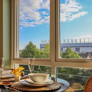 Noah By Koya Homes - 2-bed Apartment, Stadium View & Free Parking Cardiff